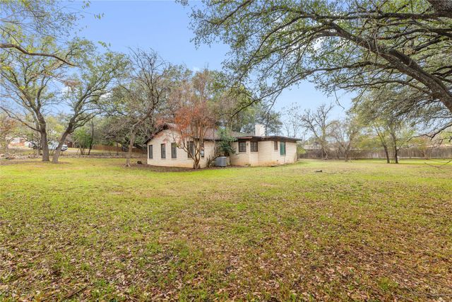 3904 Oakdale Drive, Brownwood, TX 76801
