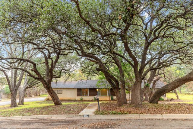 3904 Oakdale Drive, Brownwood, TX 76801