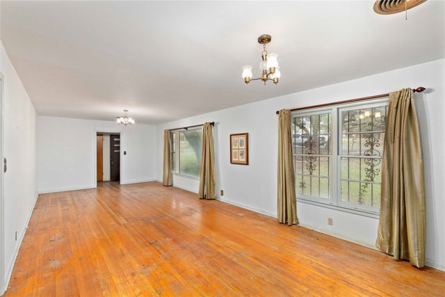 3904 Oakdale Drive, Brownwood, TX 76801