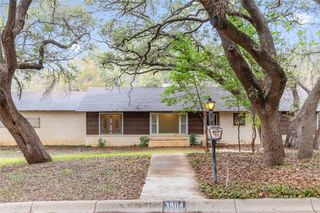 3904 Oakdale Drive, Brownwood, TX 76801