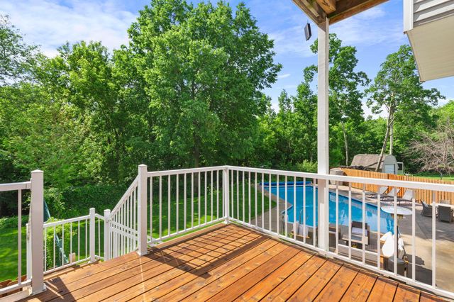8204 Horizon Drive, Shakopee, MN 55379