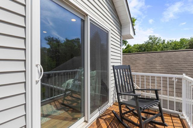 8204 Horizon Drive, Shakopee, MN 55379
