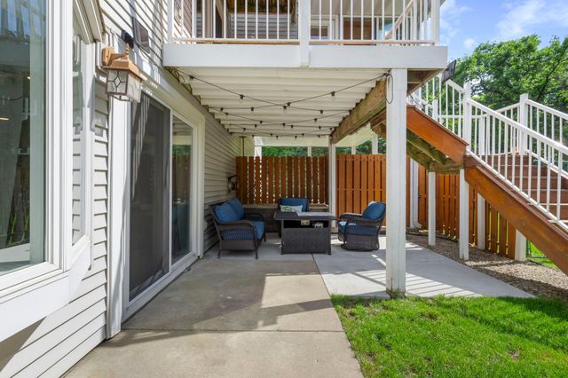 8204 Horizon Drive, Shakopee, MN 55379