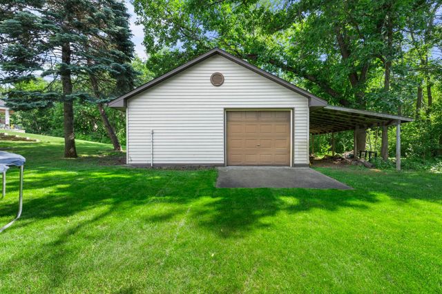 8204 Horizon Drive, Shakopee, MN 55379