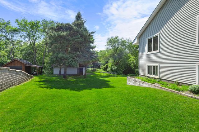 8204 Horizon Drive, Shakopee, MN 55379