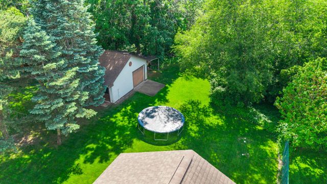8204 Horizon Drive, Shakopee, MN 55379