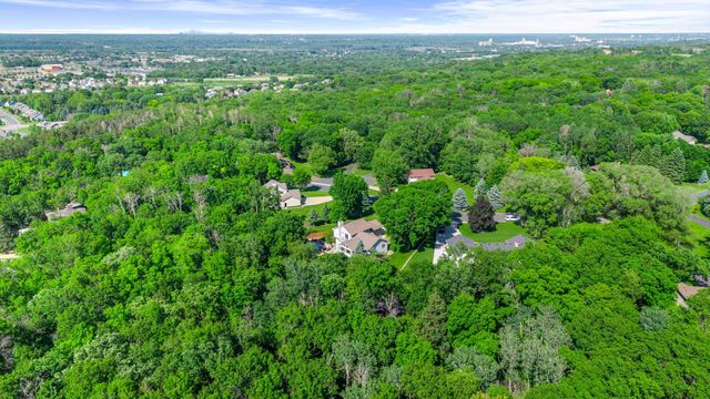 8204 Horizon Drive, Shakopee, MN 55379