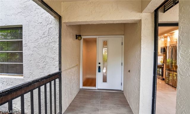 1826 Kings Lake BLVD 101, Naples, FL 34112