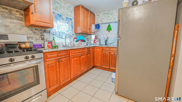 163 West Street, New Haven, CT 06519