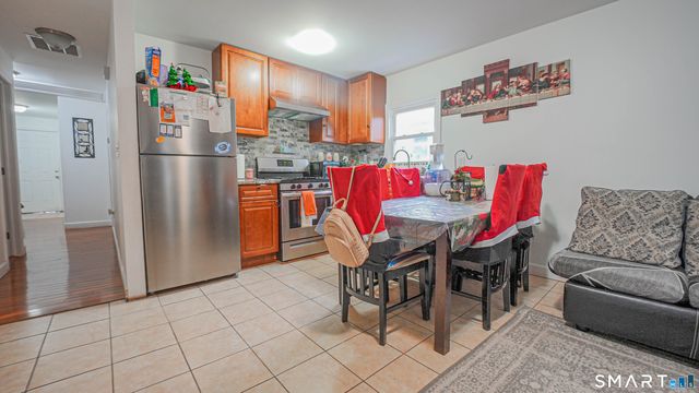 163 West Street, New Haven, CT 06519