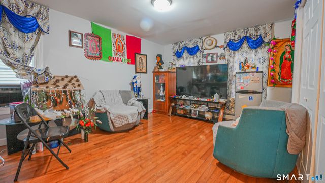 163 West Street, New Haven, CT 06519