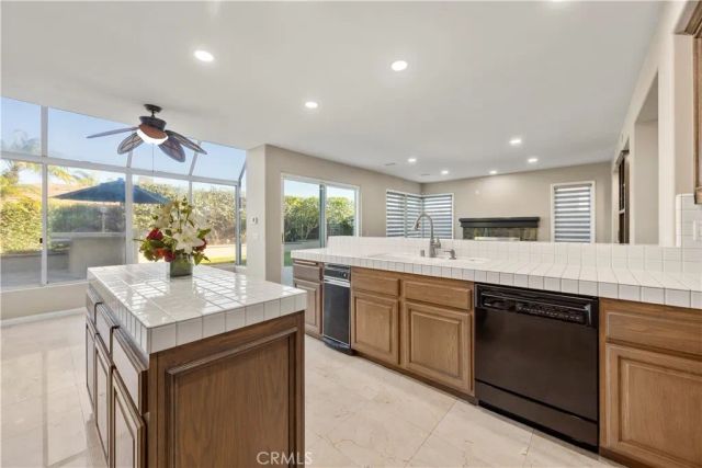 2871 N Roxbury, Orange, CA 92867