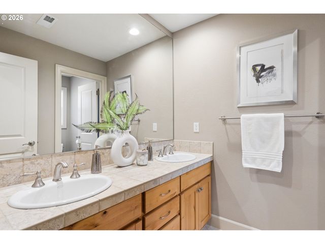 3075 40TH St, Washougal, WA 98671