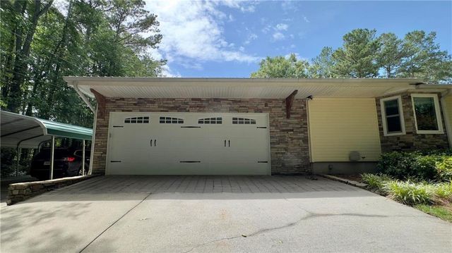 90 Howard Road, Senoia, GA 30276