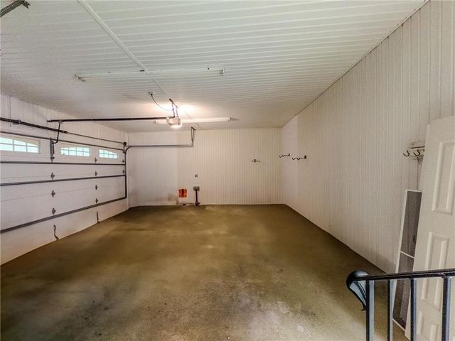 90 Howard Road, Senoia, GA 30276