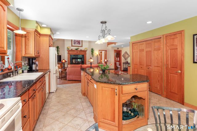 20 Loyola Road, Woodstock, CT 06281