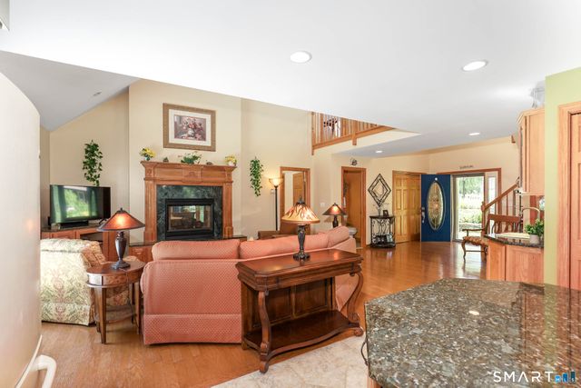 20 Loyola Road, Woodstock, CT 06281