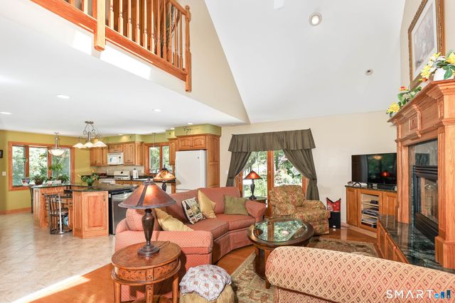 20 Loyola Road, Woodstock, CT 06281
