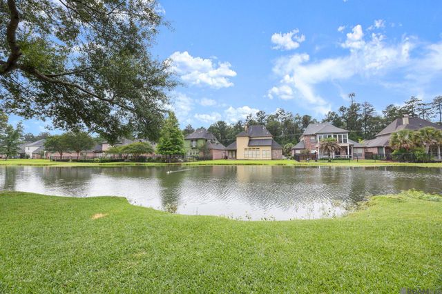 19442 River Breeze, Saint George, LA 70816