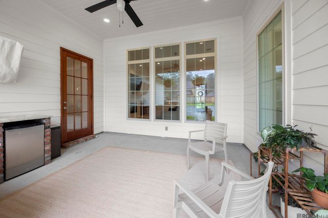 19442 River Breeze, Saint George, LA 70816