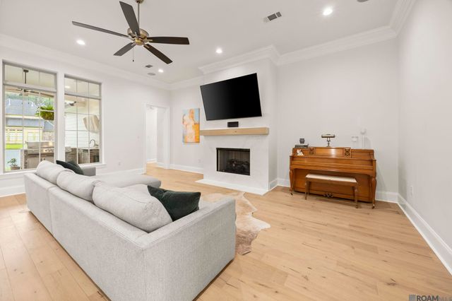 19442 River Breeze, Saint George, LA 70816
