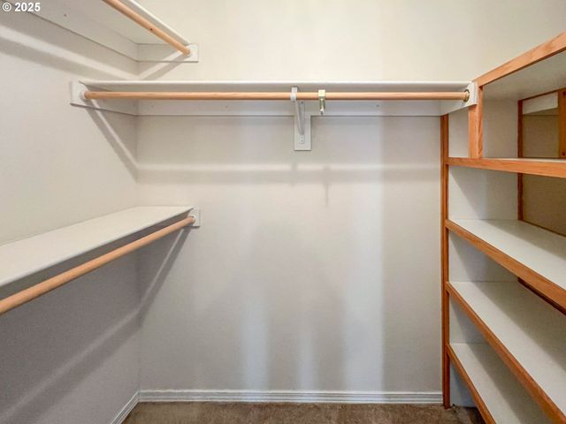 152 JACOB HALE Way, Roseburg, OR 97471