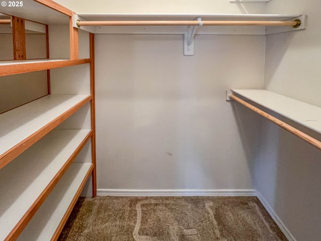 152 JACOB HALE Way, Roseburg, OR 97471