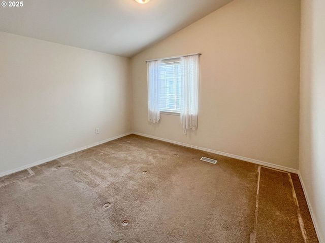 152 JACOB HALE Way, Roseburg, OR 97471