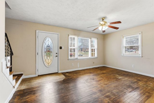 374 Larkwood Drive, Lexington, KY 40509