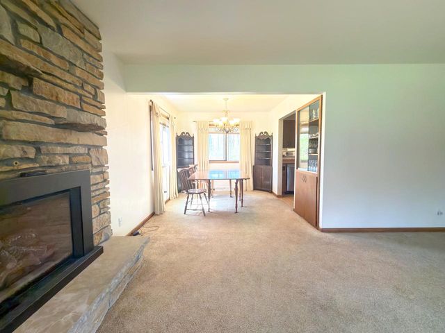 5864 Ramona DRIVE, Greendale, WI 53129