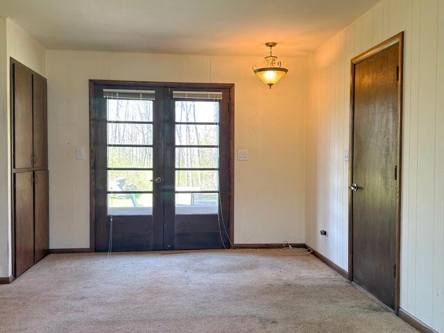 5864 Ramona DRIVE, Greendale, WI 53129