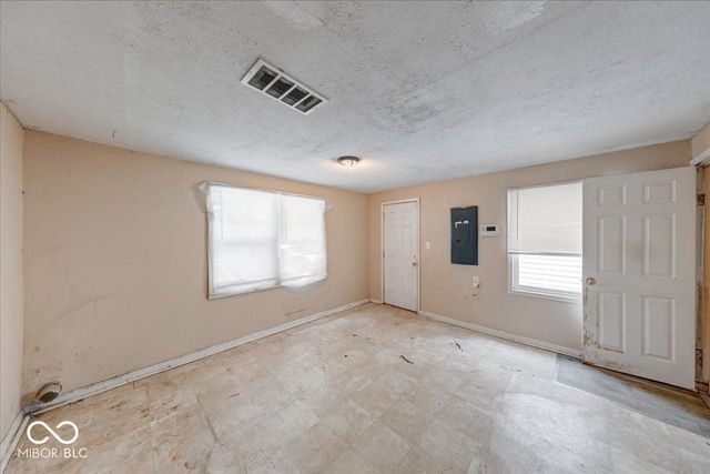 3002 S Rybolt Avenue, Indianapolis, IN 46241