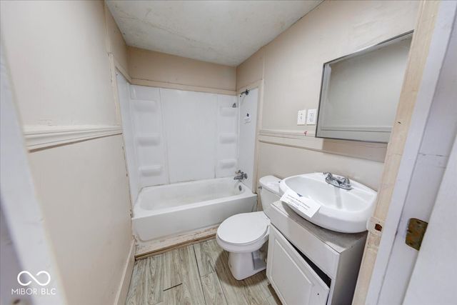 3002 S Rybolt Avenue, Indianapolis, IN 46241