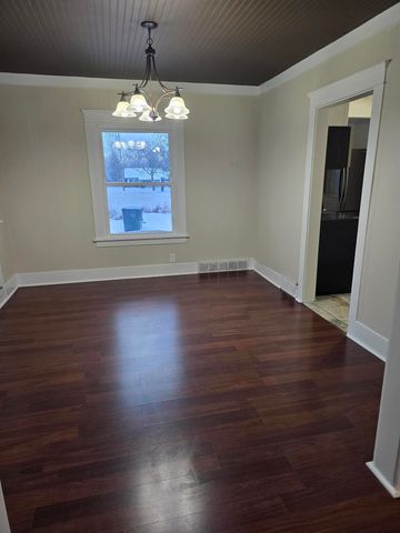 1013 Mahlon Street, Lansing, MI 48906