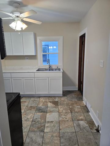 1013 Mahlon Street, Lansing, MI 48906