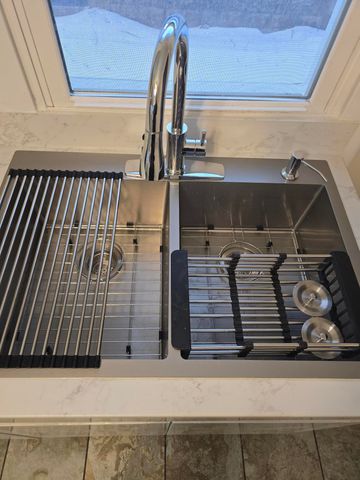 1013 Mahlon Street, Lansing, MI 48906