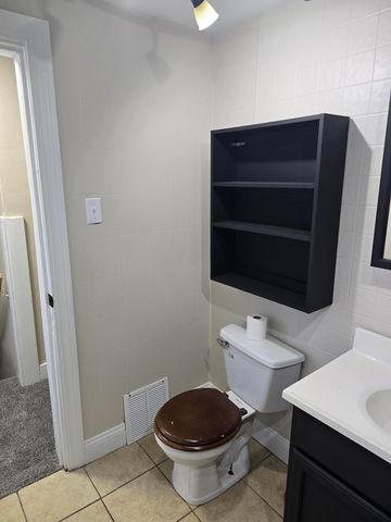 1013 Mahlon Street, Lansing, MI 48906