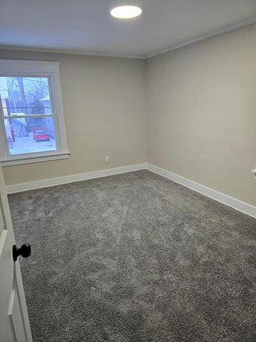 1013 Mahlon Street, Lansing, MI 48906