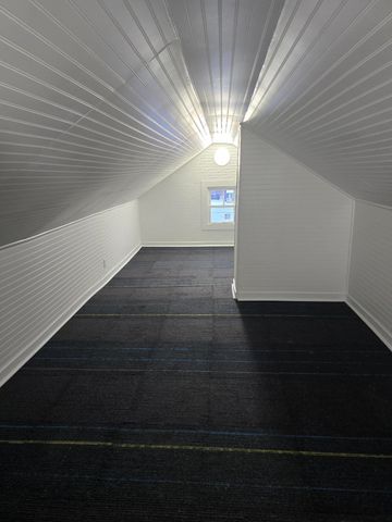 1013 Mahlon Street, Lansing, MI 48906