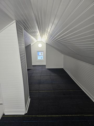 1013 Mahlon Street, Lansing, MI 48906