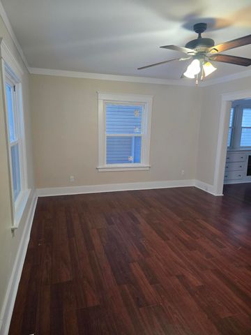 1013 Mahlon Street, Lansing, MI 48906