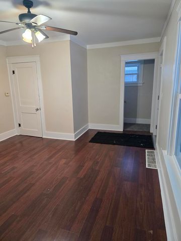 1013 Mahlon Street, Lansing, MI 48906