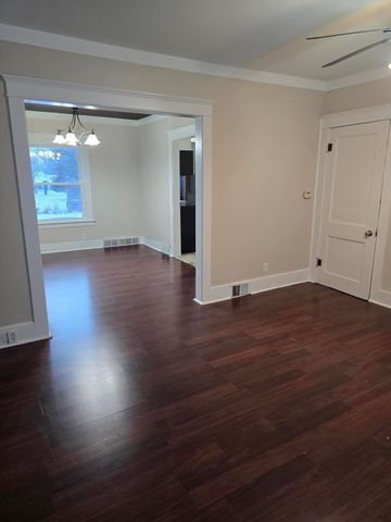 1013 Mahlon Street, Lansing, MI 48906