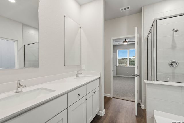 13640 HELTON PASS, St Hedwig, TX 78152