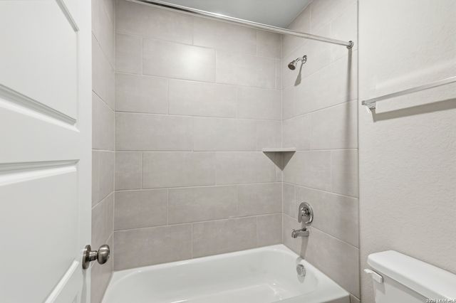 13640 HELTON PASS, St Hedwig, TX 78152