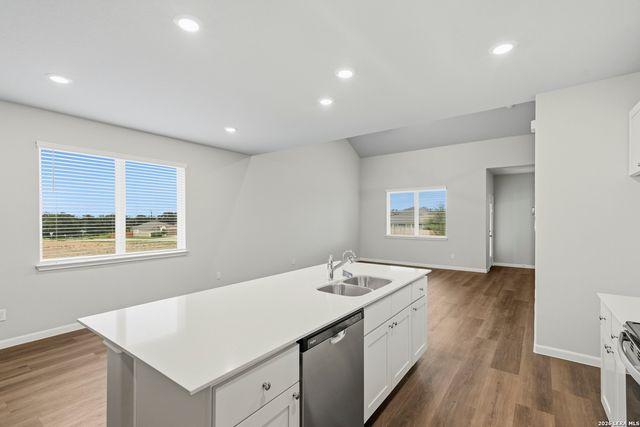 13640 HELTON PASS, St Hedwig, TX 78152
