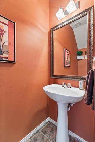 306 Salsbury Drive, Euless, TX 76040