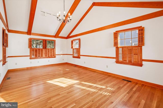 211 BLOOMINGDALE AVE, Federalsburg, MD 21632