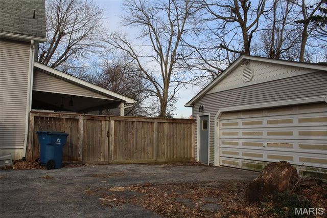 2315 Brown Street, Alton, IL 62002