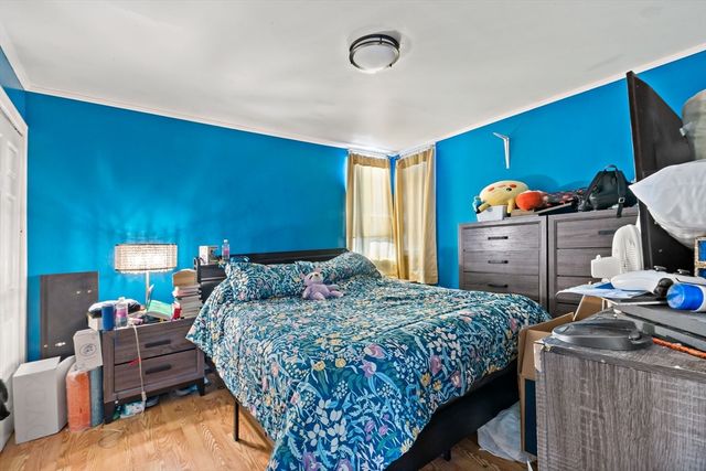 677 Oak Grove Ave, Fall River, MA 02720